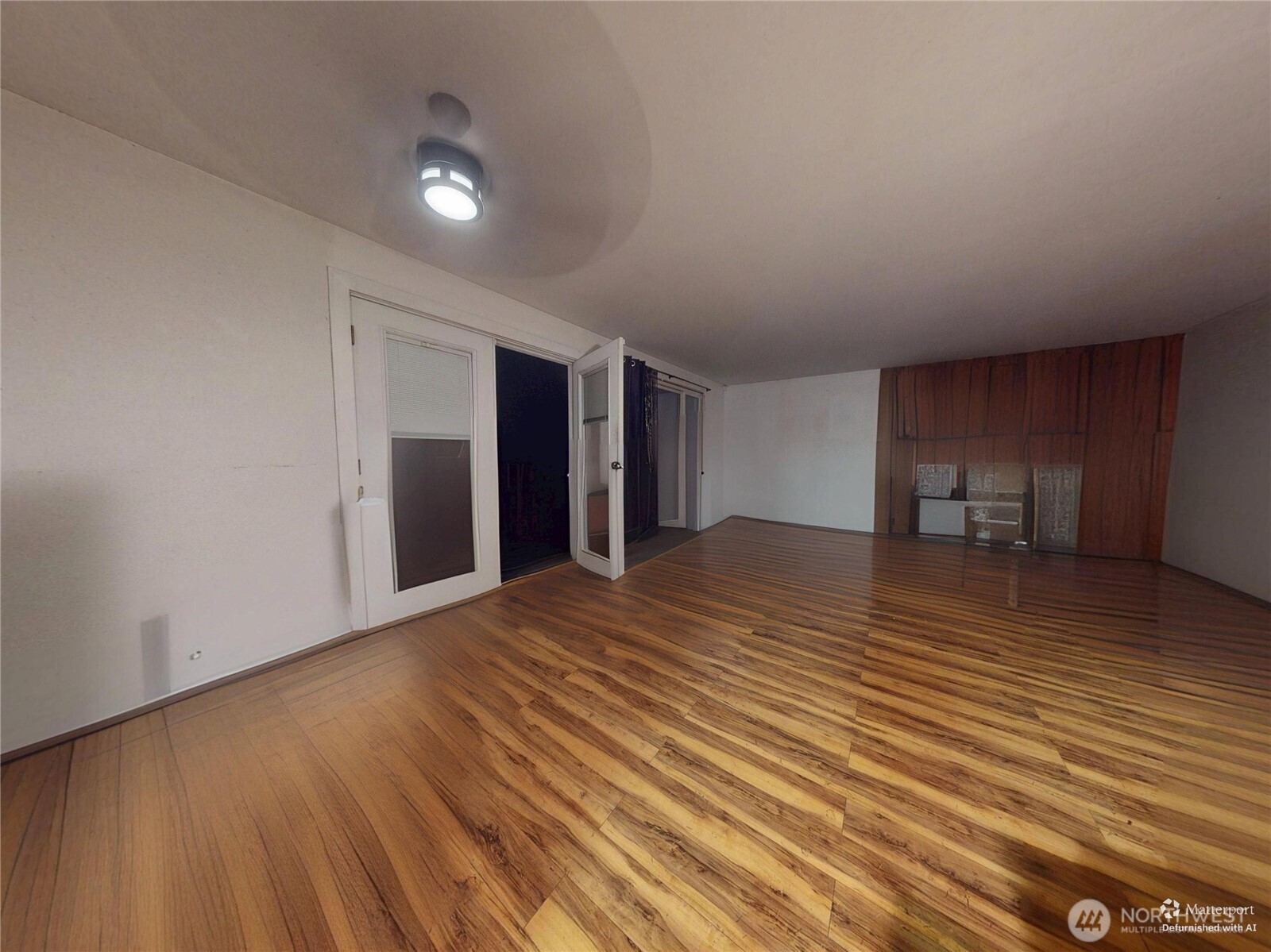 131 NE Rainbow Place N