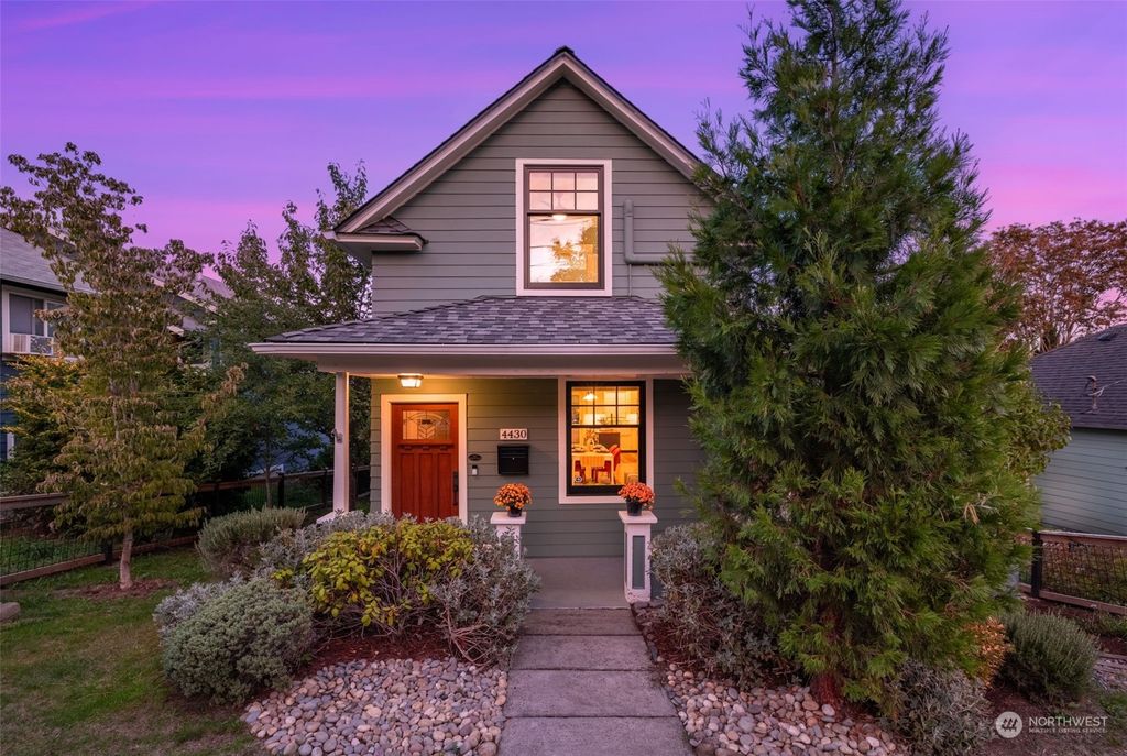 Photo of 4430 Letitia Avenue S, Seattle, WA 98118 (MLS # 2294465)