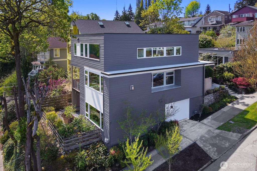Photo of 621 25th Avenue E, Seattle, WA 98112 (MLS # 2362053)