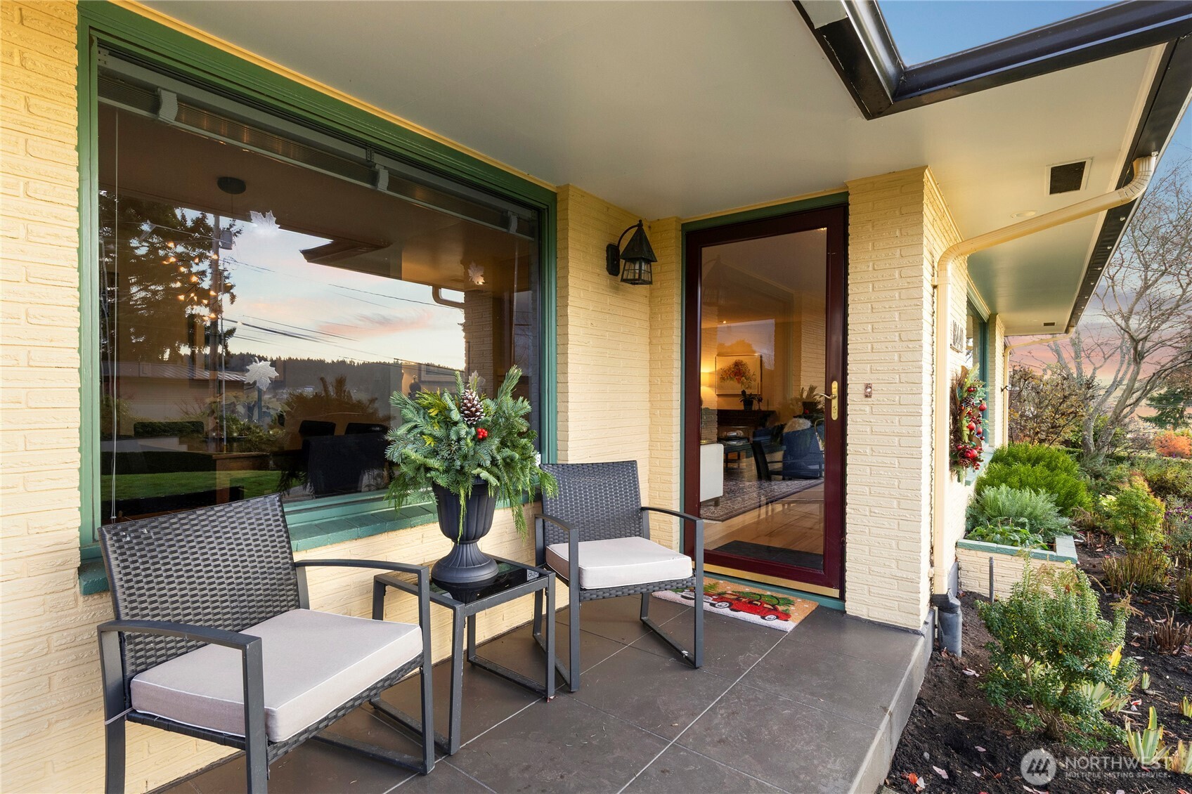 18440 Fjord Drive NE