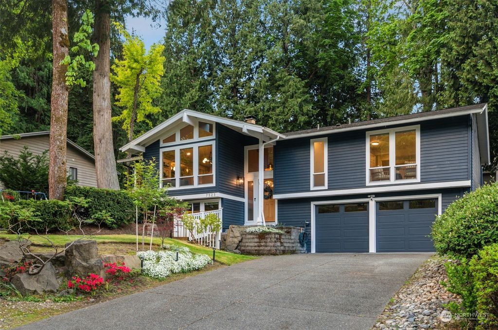 Photo of 7523 145th Avenue NE, Redmond, WA 98052 (MLS # 2216039)