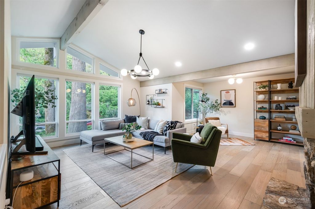 Photo of 7523 145th Avenue NE, Redmond, WA 98052 (MLS # 2216039)