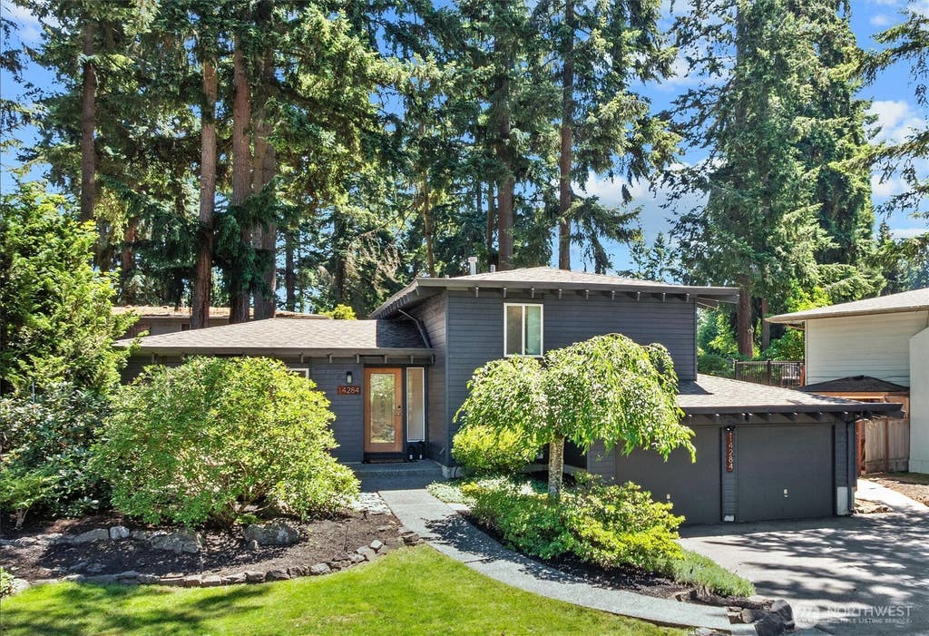 Photo of 14284 120th Place NE, Kirkland, WA 98034 (MLS # 2541487)