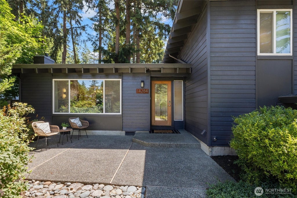 Photo of 14284 120th Place NE, Kirkland, WA 98034 (MLS # 2541487)