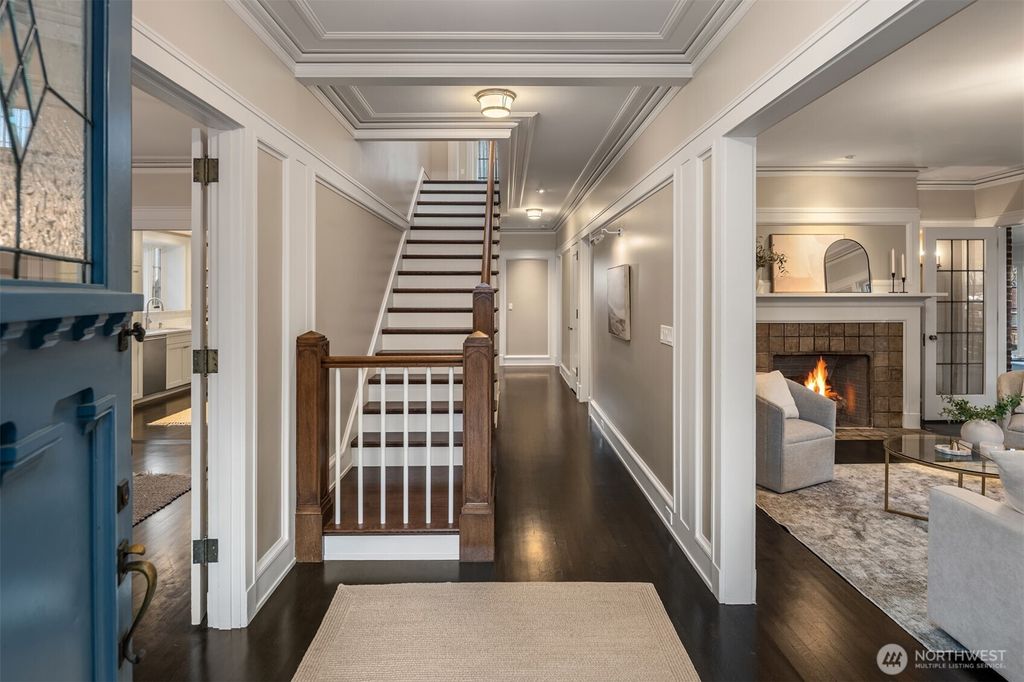 Photo of 914 22nd Avenue E, Seattle, WA 98112 (MLS # 2461242)