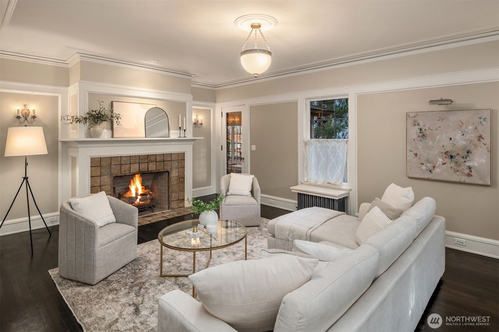 Photo of 914 22nd Avenue E, Seattle, WA 98112 (MLS # 2461242)