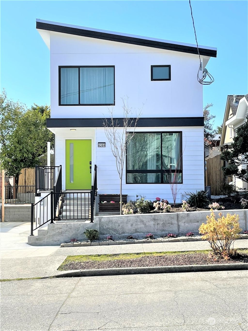 Photo of 6209 28th Avenue NW, Seattle, WA 98107 (MLS # 2050541)
