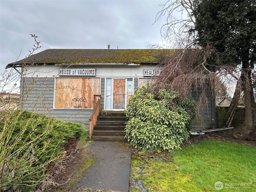Photo of 504 W Main St. St W, Auburn, WA 98001 (MLS # 2476580)