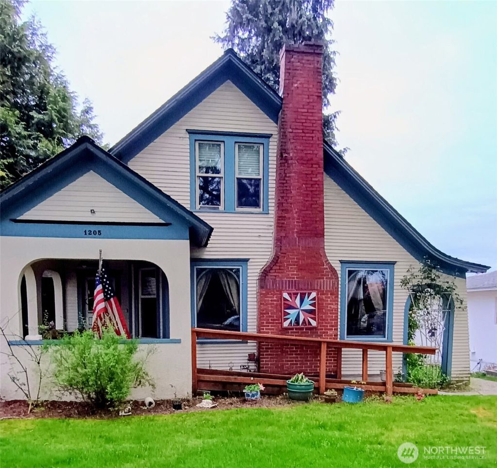 Photo of 1205 Front Street, Lynden, WA 98264 (MLS # 2519735)