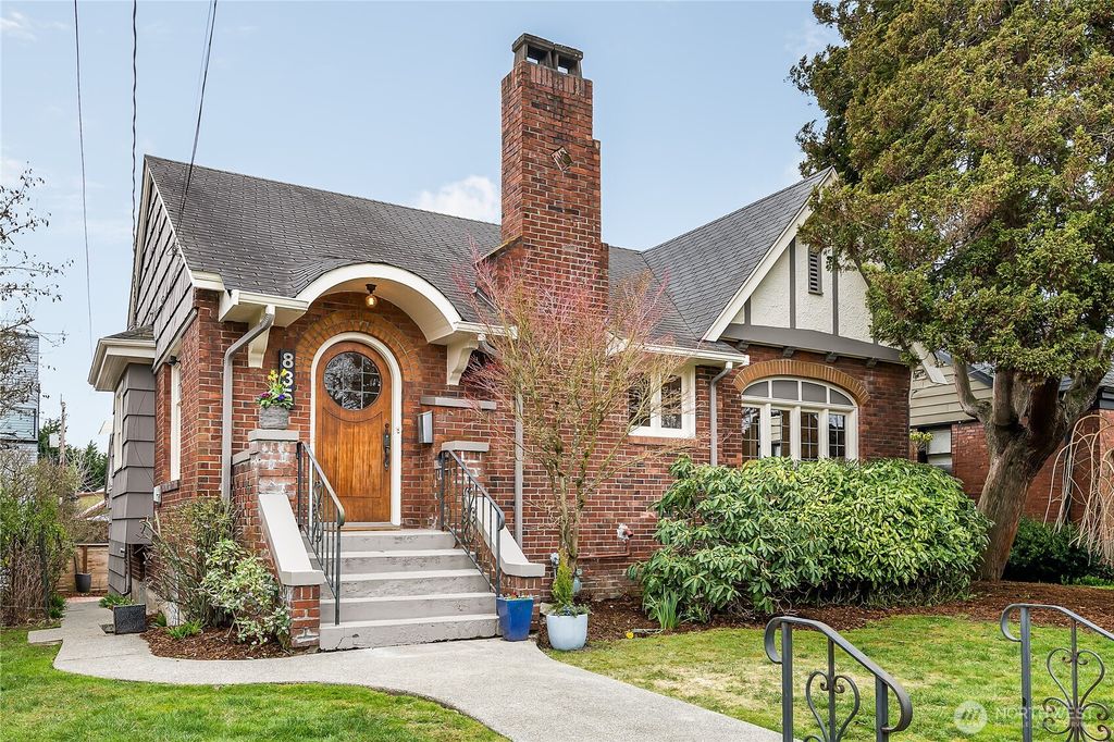 Photo of 835 NW 57th Street, Seattle, WA 98107 (MLS # 2339019)