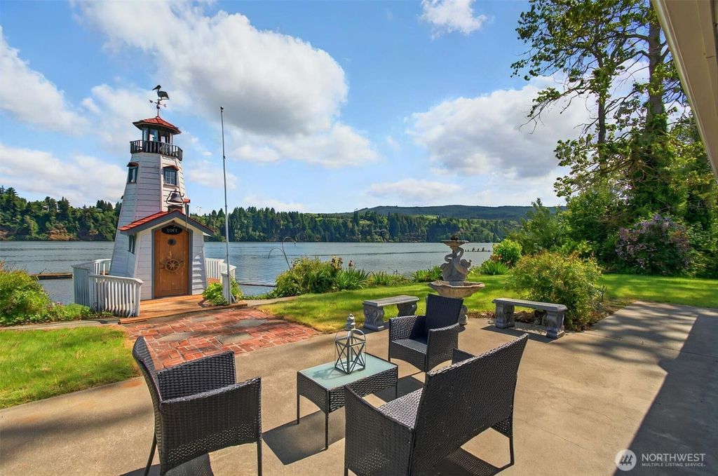 Photo of 293 State Route 409, Cathlamet, WA 98612 (MLS # 2480110)