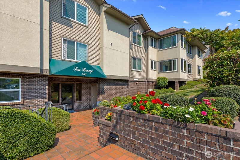 633 Main Street 104