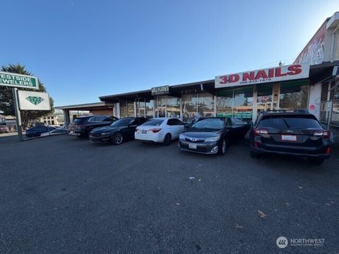 147 SW 152nd Street 1-3 Burien WA 98166