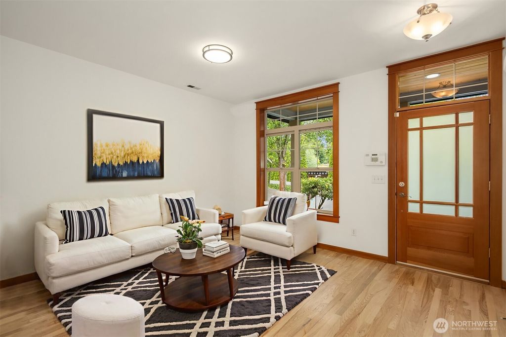 Photo of 1905 NE 125th Street, Seattle, WA 98125 (MLS # 2504886)