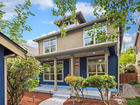 Photo of 1905 NE 125th Street, Seattle, WA 98125 (MLS # 2504886)