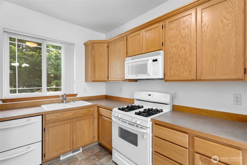 15306 14th Avenue W