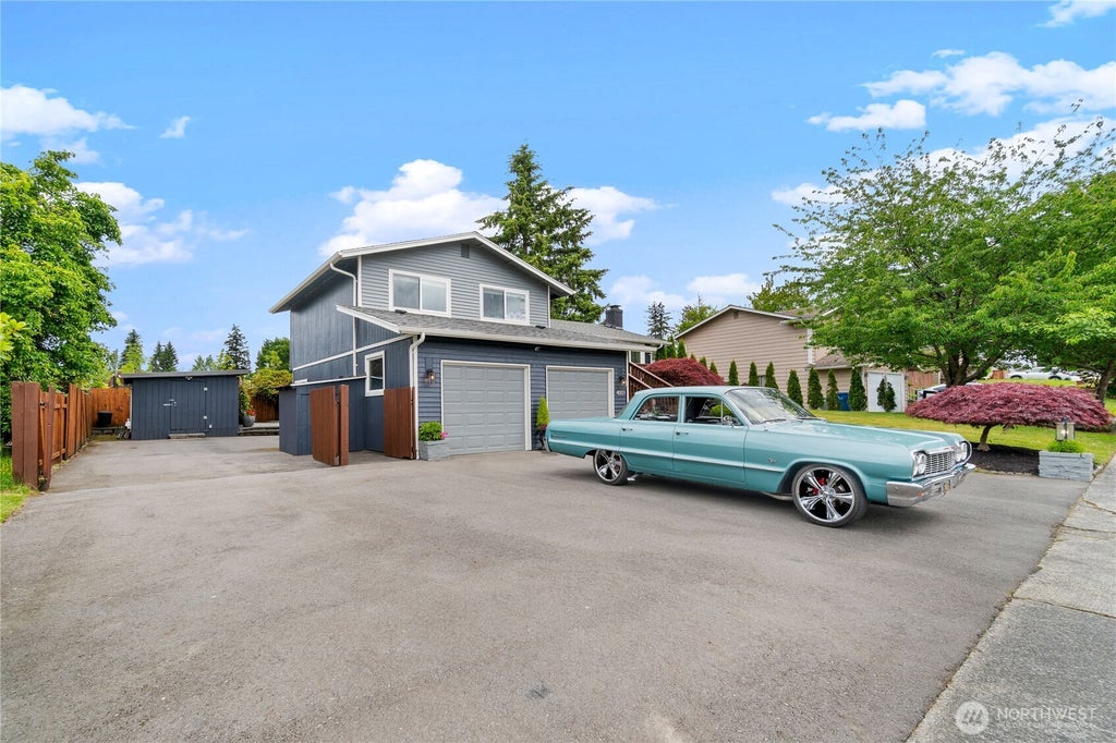 Photo of 4001 176th Street SW, Lynnwood, WA 98037 (MLS # 2537178)