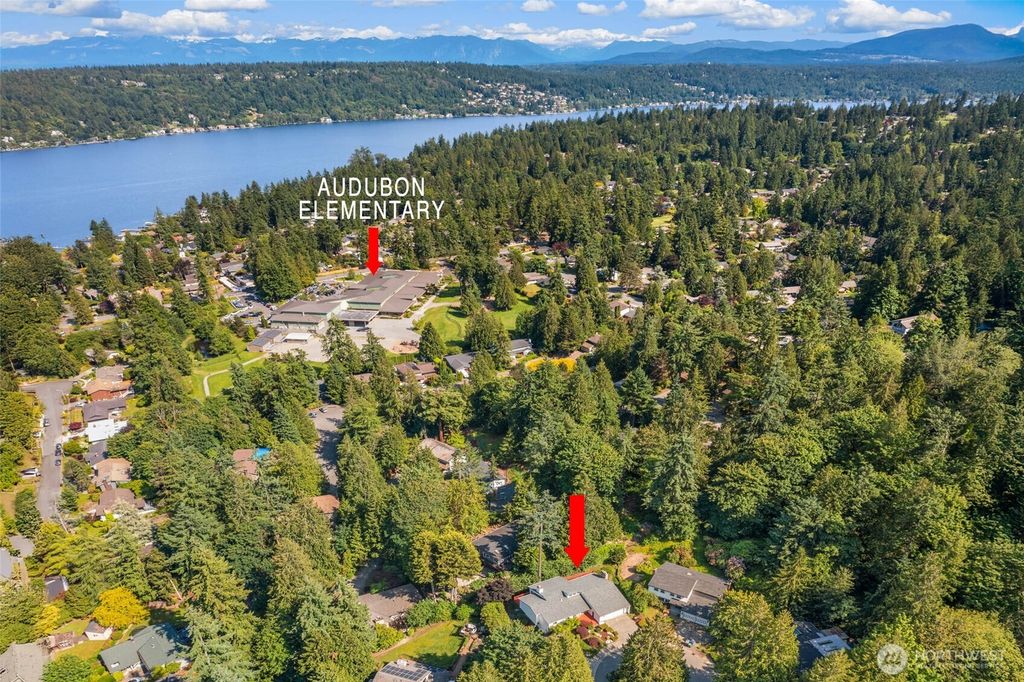 Photo of 17532 NE 31st Court, Redmond, WA 98052 (MLS # 2381473)