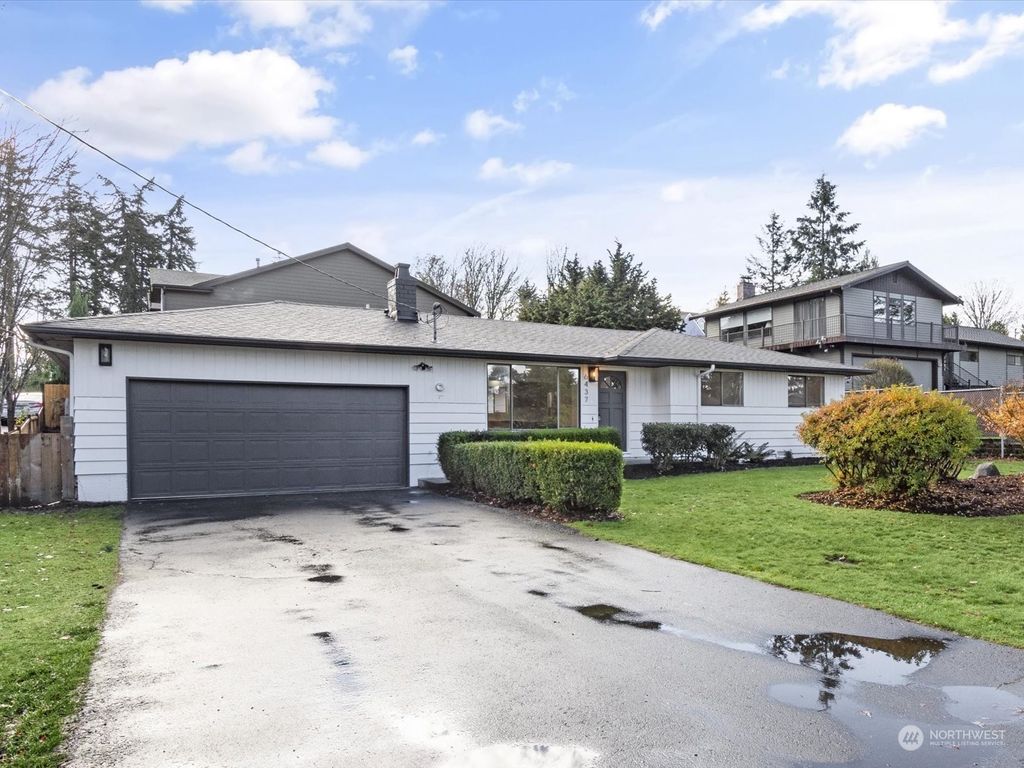 Photo of 6437 NE 196th Street, Kenmore, WA 98028 (MLS # 2311423)