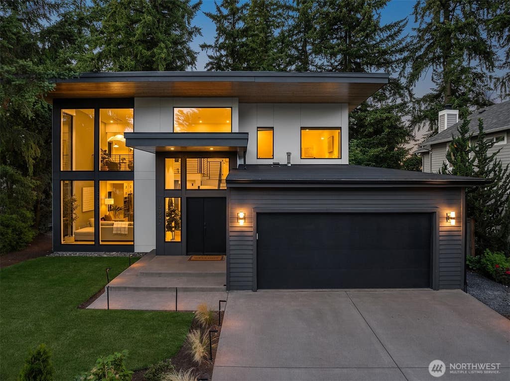 Photo of 13342 NE 69th Way, Redmond, WA 98052 (MLS # 2567895)