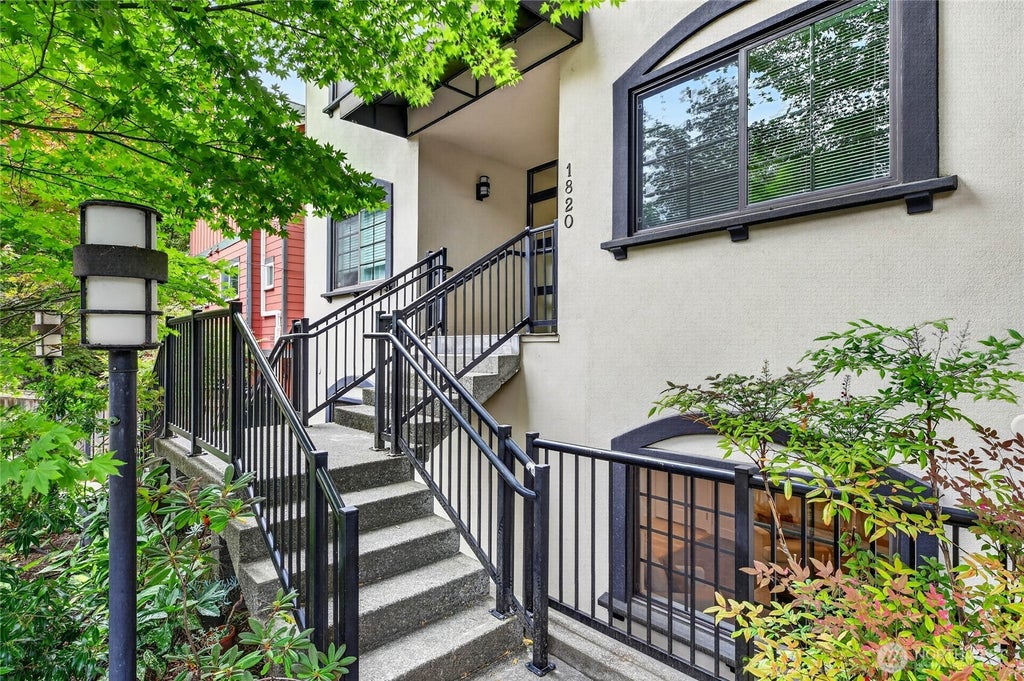 Photo of 1820 24th Avenue #101, Seattle, WA 98122 (MLS # 2575687)