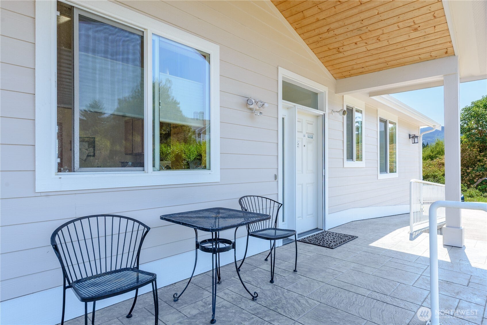 160 Mariners View Court