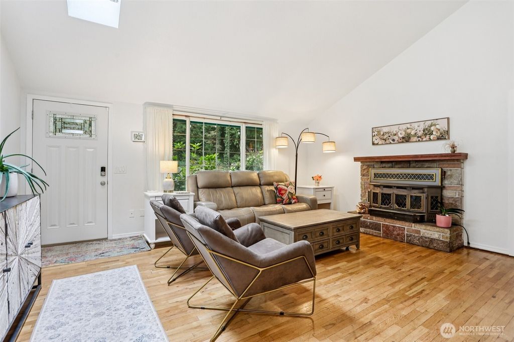 Photo of 18917 76th Avenue W, Lynnwood, WA 98036 (MLS # 2482220)