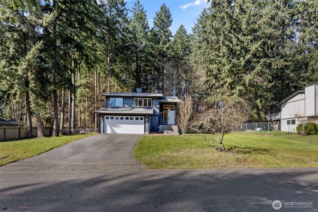 Photo of 825 SE torrey Street, Olympia, WA 98507 (MLS # 2488891)