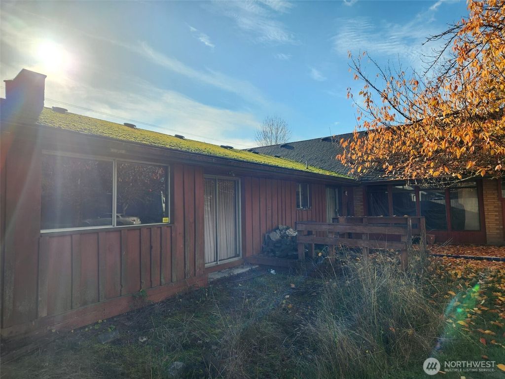 Photo of 3303 Galvin Road, Centralia, WA 98531 (MLS # 2457678)
