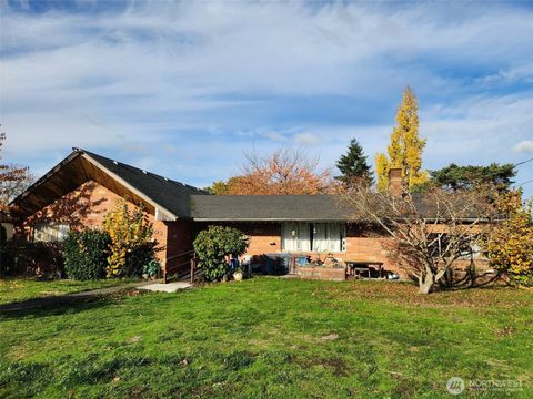 Photo of 3303 Galvin Road, Centralia, WA 98531 (MLS # 2457678)