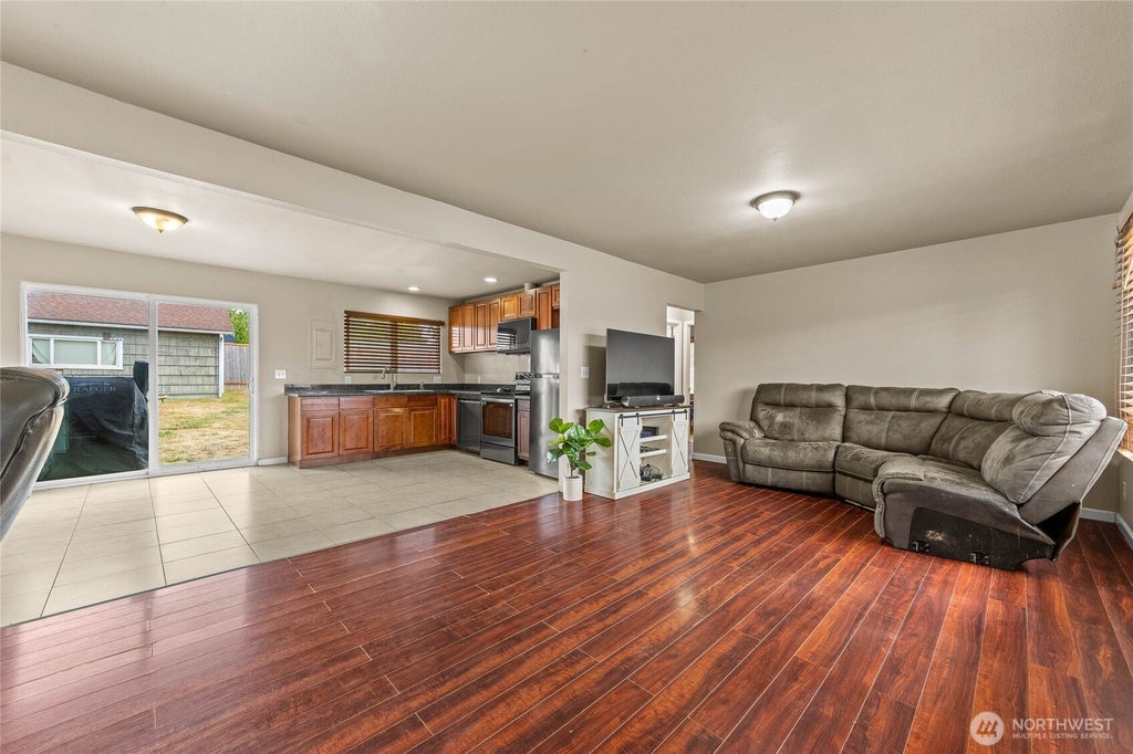 Photo of 5911 S Thompson Avenue, Tacoma, WA 98408 (MLS # 2574874)