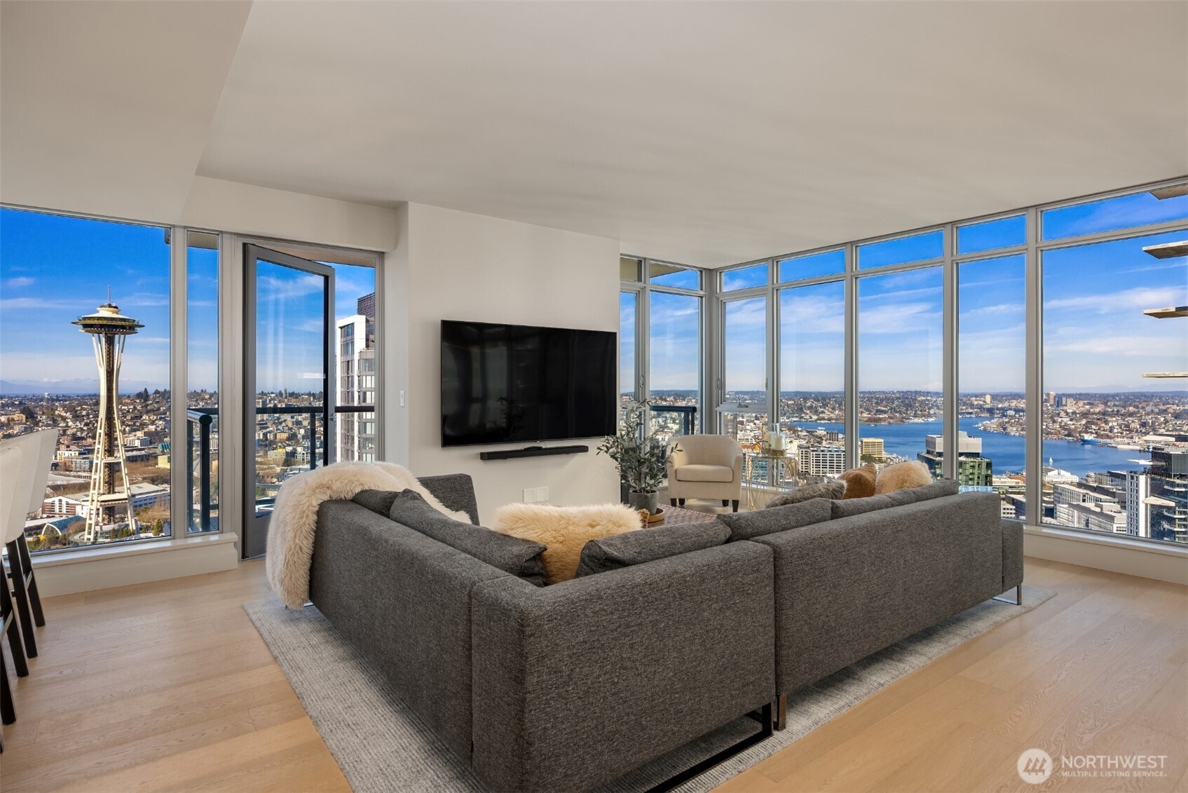 583 Battery Street 3802