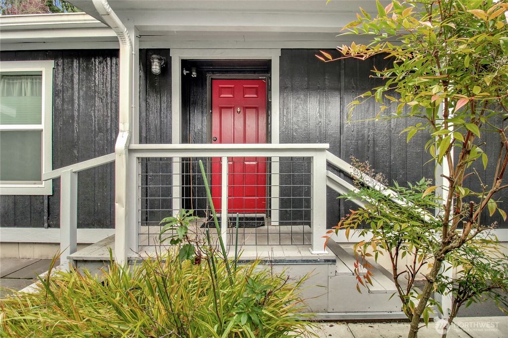 Photo of 5810 Fleming Street #21, Everett, WA 98203 (MLS # 2452456)