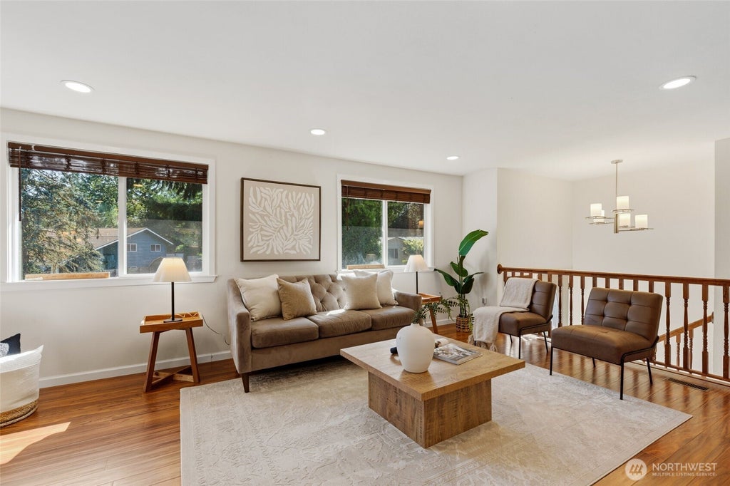 Photo of 13911 103rd Avenue NE, Kirkland, WA 98034 (MLS # 2572523)