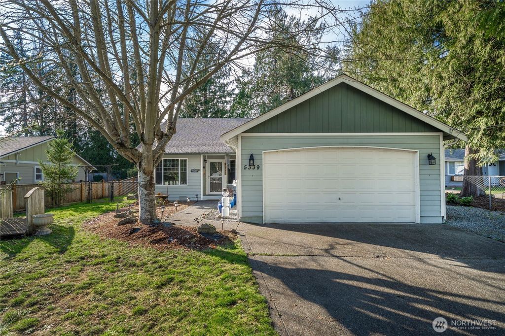 Photo of 5339 S Island Drive E, Bonney Lake, WA 98391 (MLS # 2479566)