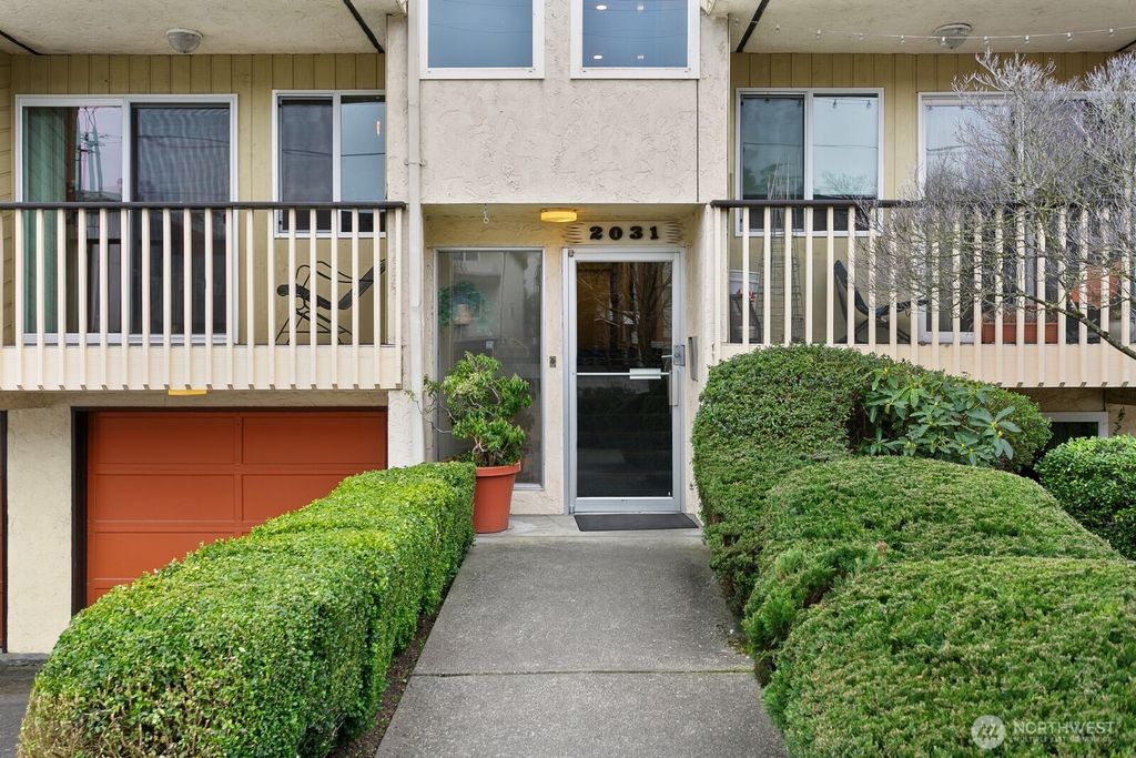 Photo of 2031 NW 59th Street #101, Seattle, WA 98107 (MLS # 2497823)