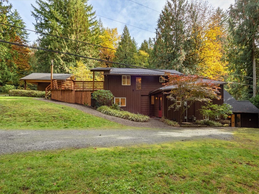 Photo of 3245 E Ames Lake Drive NE, Redmond, WA 98053 (MLS # 2598818)