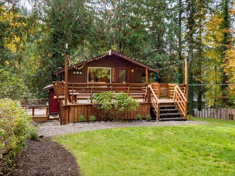 Photo of 3245 E Ames Lake Drive NE, Redmond, WA 98053 (MLS # 2598818)