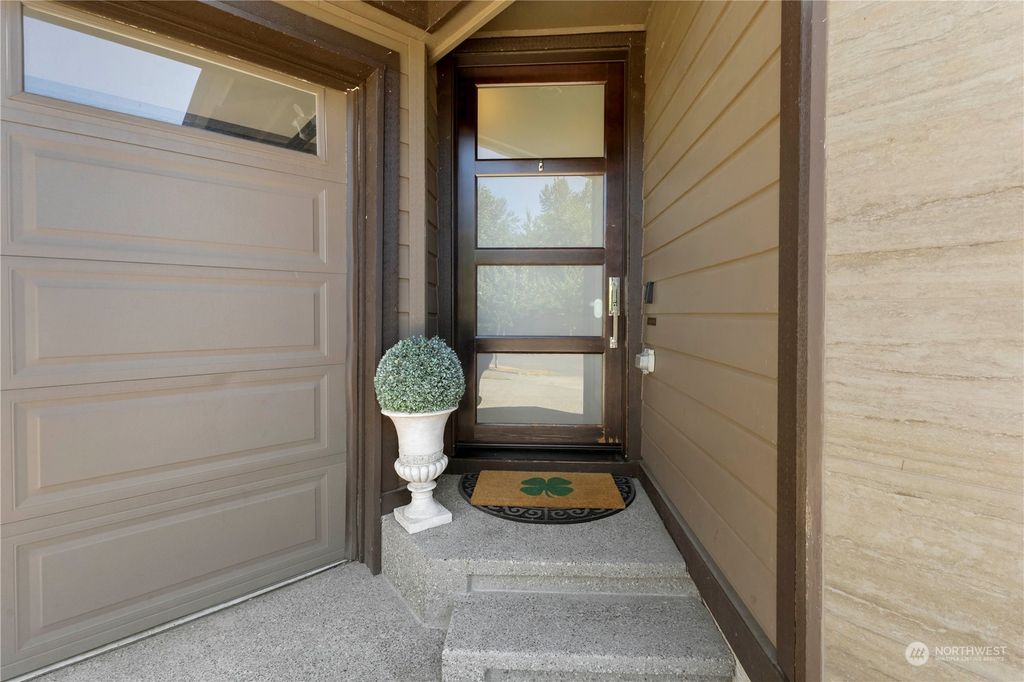 Photo of 13324 SE 262nd Street, Kent, WA 98042 (MLS # 2269270)