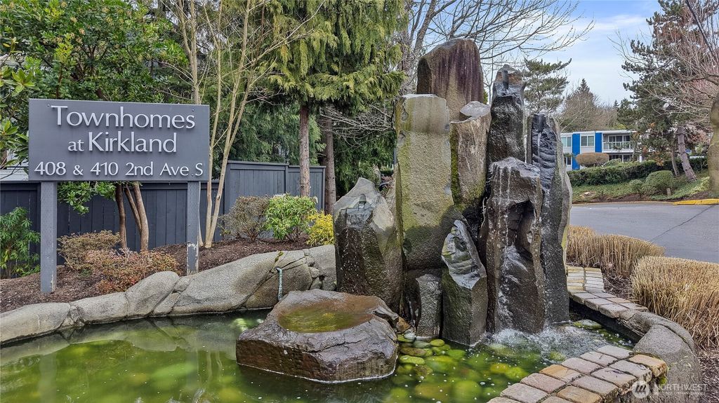 Photo of 410 2nd Avenue S #207, Kirkland, WA 98033 (MLS # 2485161)