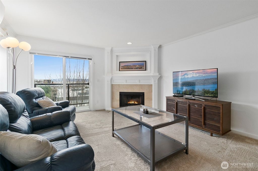 Photo of 410 2nd Avenue S #207, Kirkland, WA 98033 (MLS # 2485161)