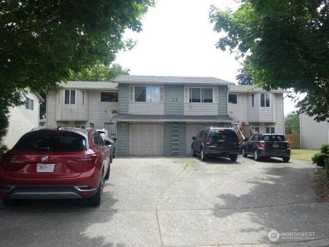 308 35th Street SE