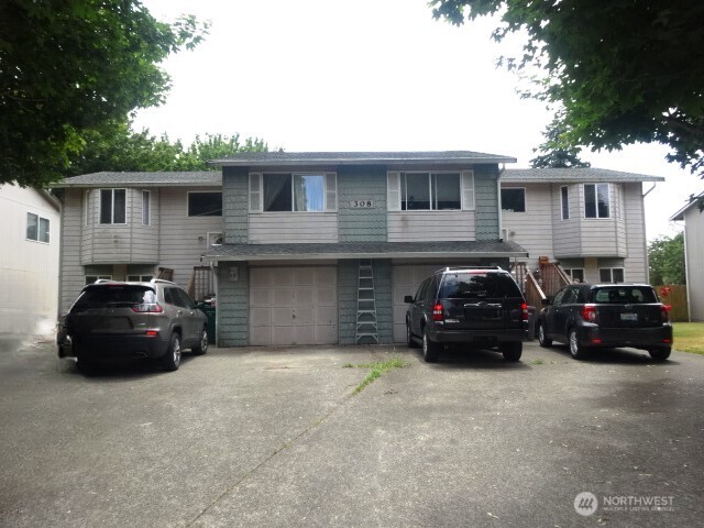 308 35th Street SE