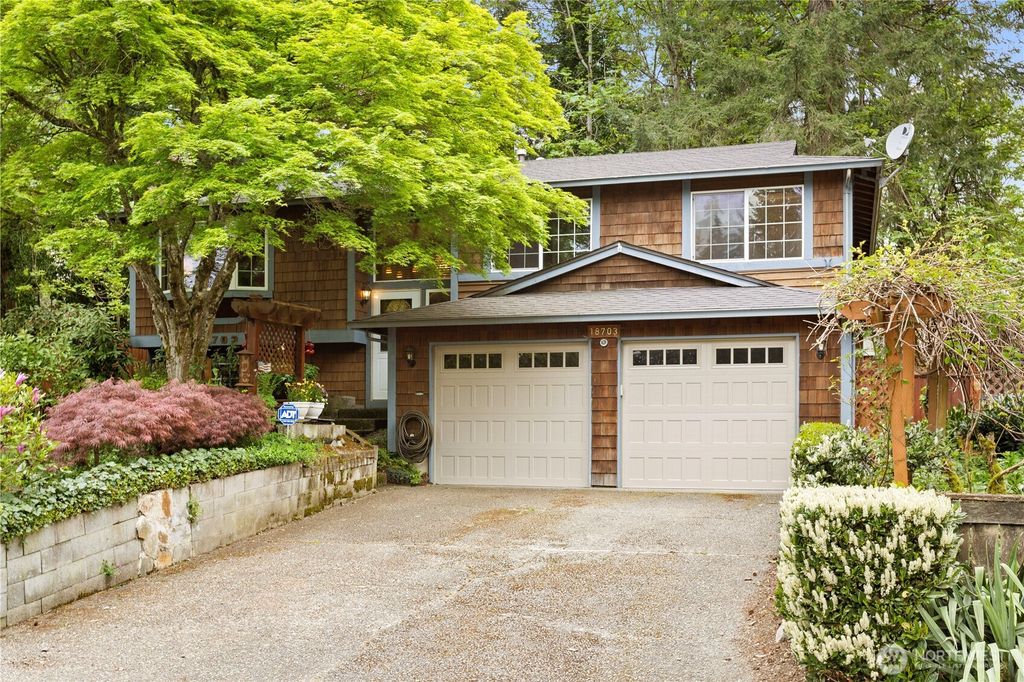 Photo of 18703 132nd Place SE, Renton, WA 98058 (MLS # 2366230)