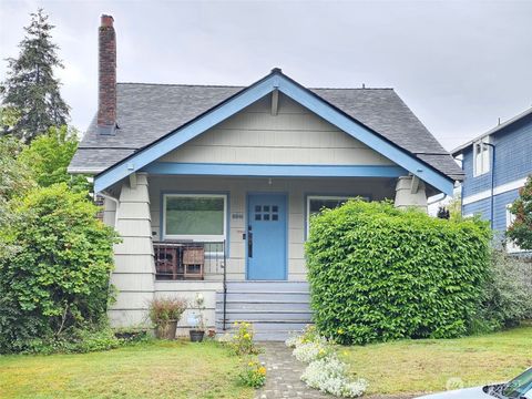 Photo of 5541 33rd Avenue NE, Seattle, WA 98105 (MLS # 2524153)