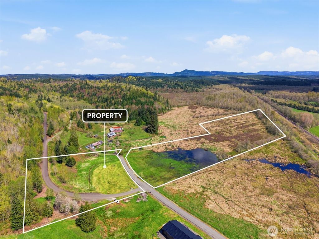 Photo of 102 Seroshek Lane, Centralia, WA 98531 (MLS # 2509674)