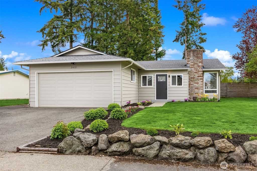 Photo of 2412 Monterey Avenue NE, Renton, WA 98056 (MLS # 2362828)
