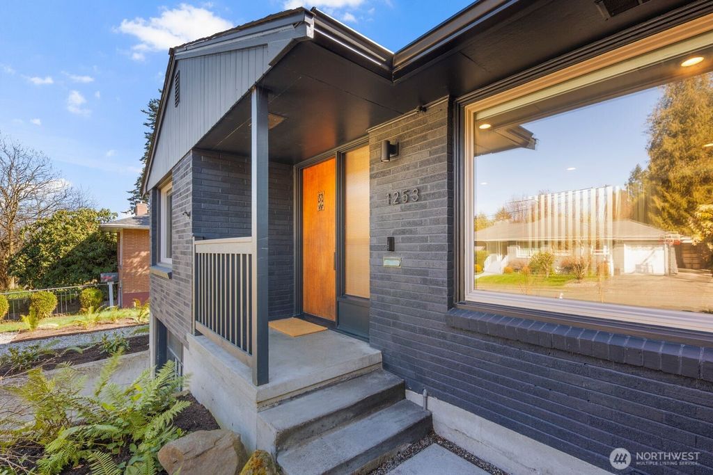 Photo of 1253 NE 90th Street, Seattle, WA 98115 (MLS # 2496394)