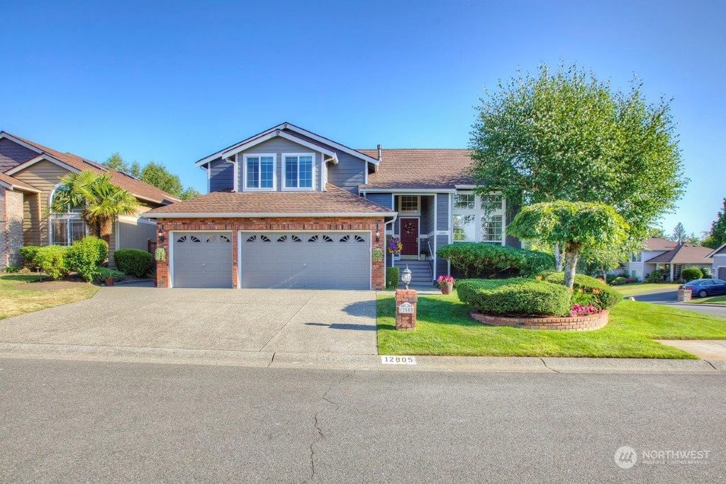 Photo of 12805 SE 306th Place, Auburn, WA 98092 (MLS # 2131843)