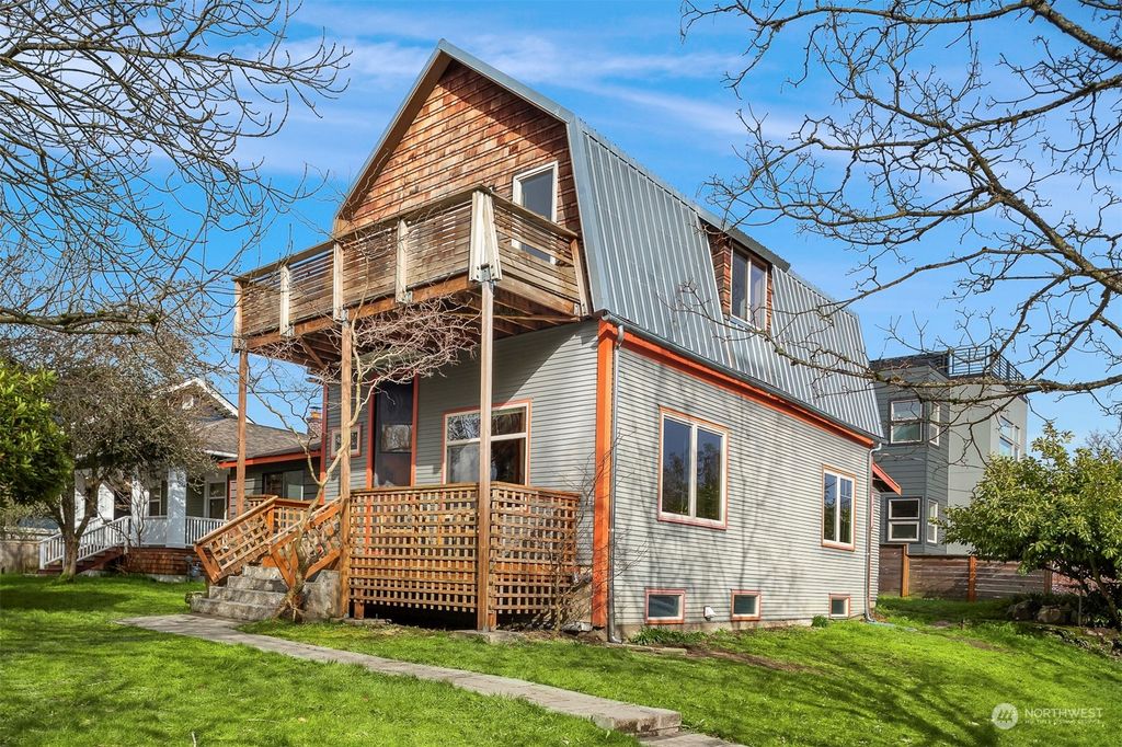 Photo of 800 27th Avenue, Seattle, WA 98122 (MLS # 2206456)